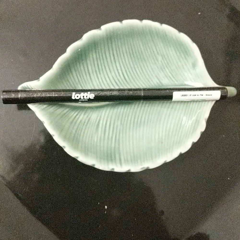 NWT Eyeliner